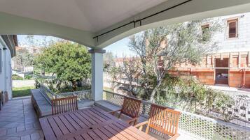 Apartment, 3 Schlafzimmer, Terrasse | Terrasse/Patio