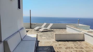 Apartment, 2 Schlafzimmer, Terrasse, Meerblick | Terrasse/Patio