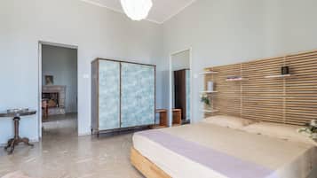 Apartment, 2 Schlafzimmer, Balkon, Meerblick | 2 Schlafzimmer, kostenloses WLAN