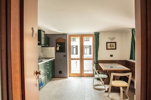Apartment, 1 Bedroom, Balcony | Private kitchen | Fridge, oven, coffee/tea maker, electric kettle - Appartamento Edolo, Bilocale & Monolocale (Edolo)