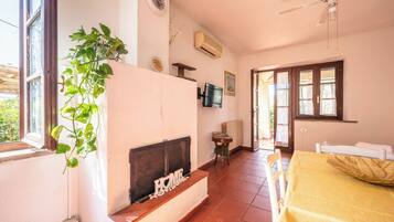 Studio, Poolseite (Rosa Nera)