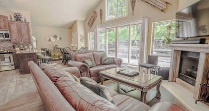 Dwntn, New Hot Tub, Trailer Parking, Dog Friendly