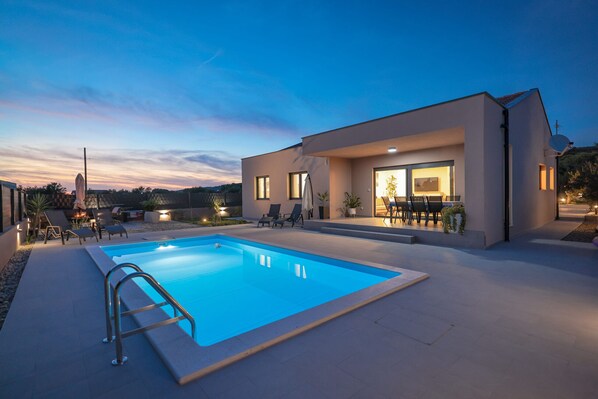 Pool - Villa Mindula ZadarVillas (Sukošan)