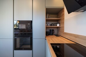 Réfrigérateur, micro-ondes, four, lave-vaisselle