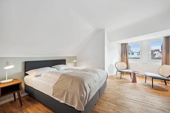 Decoración personalizada, muebles diferentes y escritorio