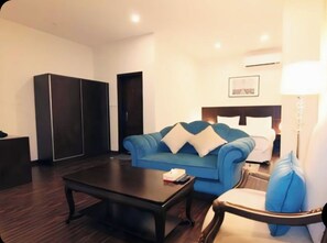 Basic Apartment | Egyptian cotton sheets, premium bedding, soundproofing - Towlan Alrawda (Riyadh)