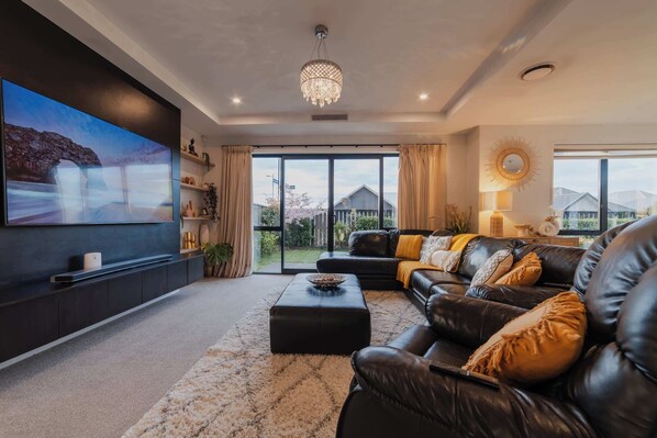 TV - Sunlit Sanctuary with Private Patio in Wigram (Christchurch)