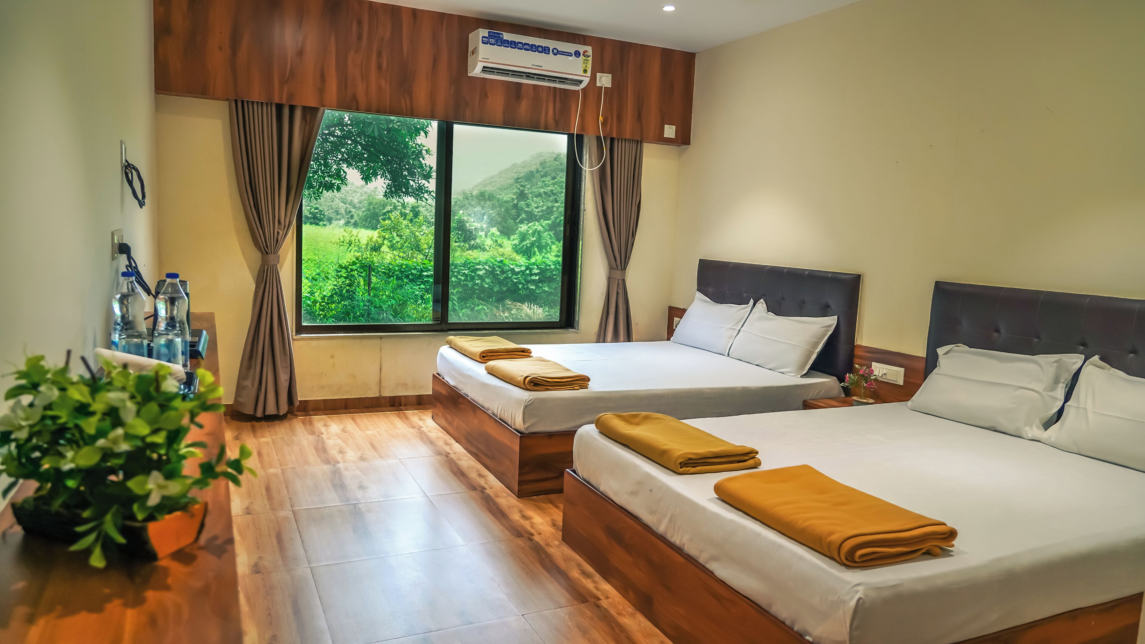 Deluxe tweepersoonskamer, balkon, uitzicht op resort | Beddengoed