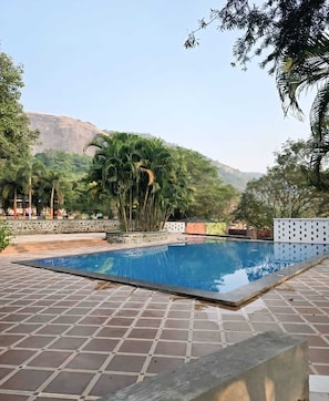 Outdoor pool - Whispering Peepul Resort (Ambernath)