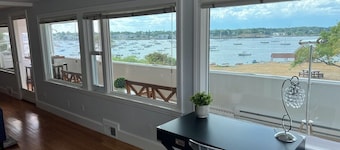 The Sunset Lighthouse Marblehead - Exclusive Waterfront 3brm/2.5bath Home