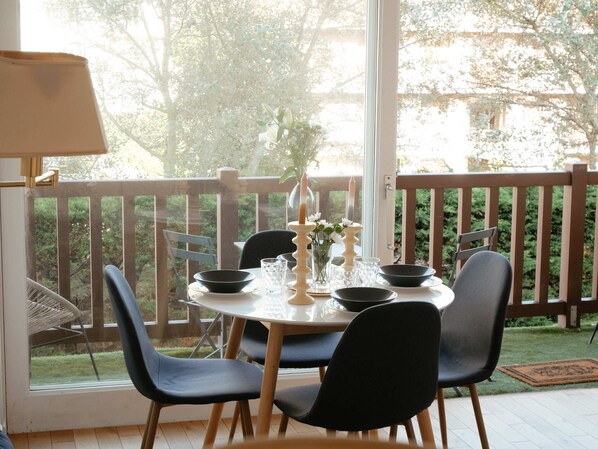 Dining - Deauville Plage - Balcon, Vue Mer & Ville à pied (Deauville)