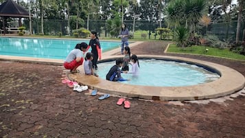 Utomhuspool