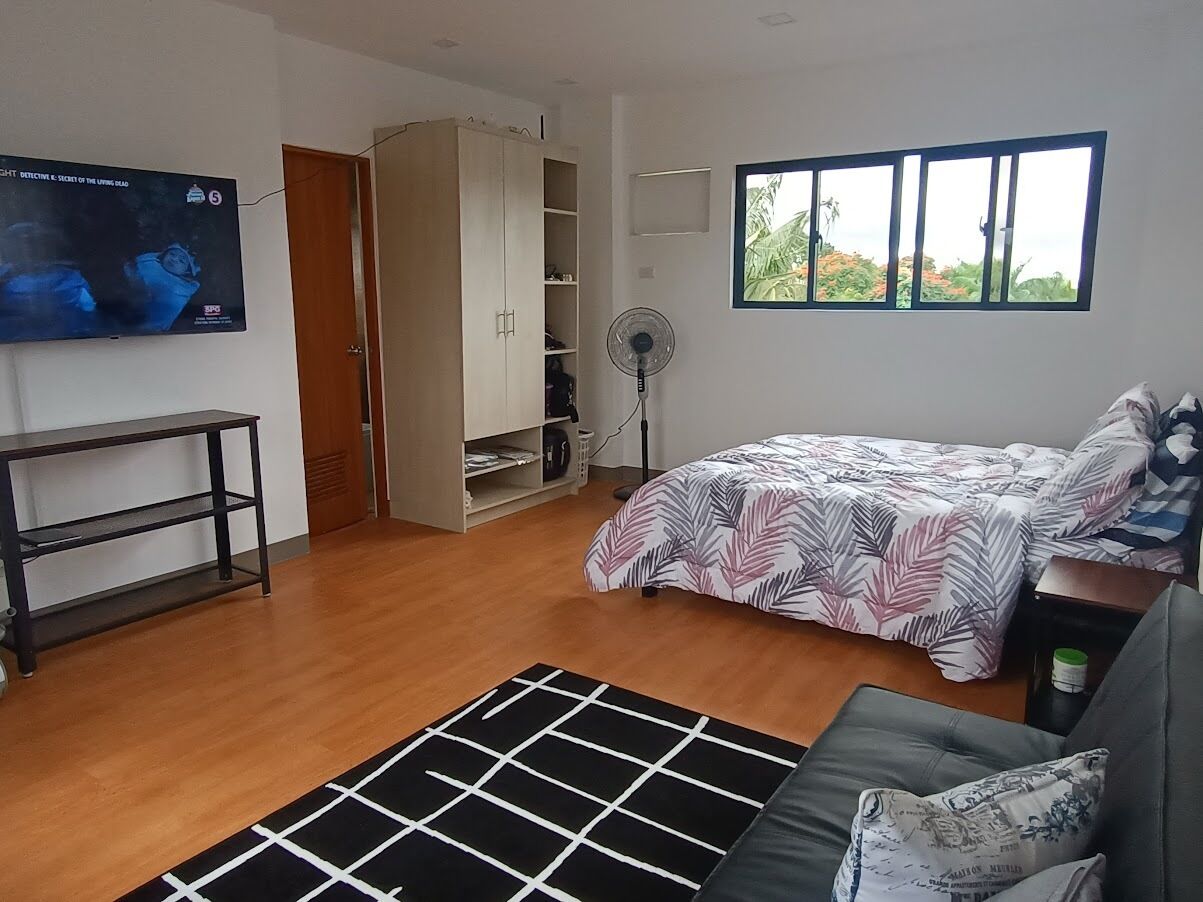 2 bedrooms, desk, free WiFi, bed sheets