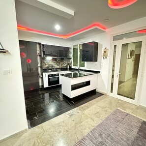 Four, plaque de cuisson