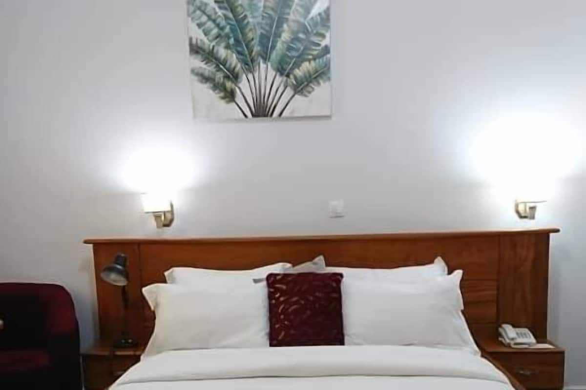 Chambre Double Standard, 1 lit double, vue ville | Fer et planche Ă repasser, Wi-Fi gratuit