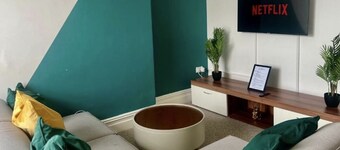 Charming 2-bedroom apartment in nice Stoneygate with WiFi