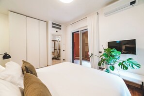 1 bedroom, desk, iron/ironing board, free WiFi