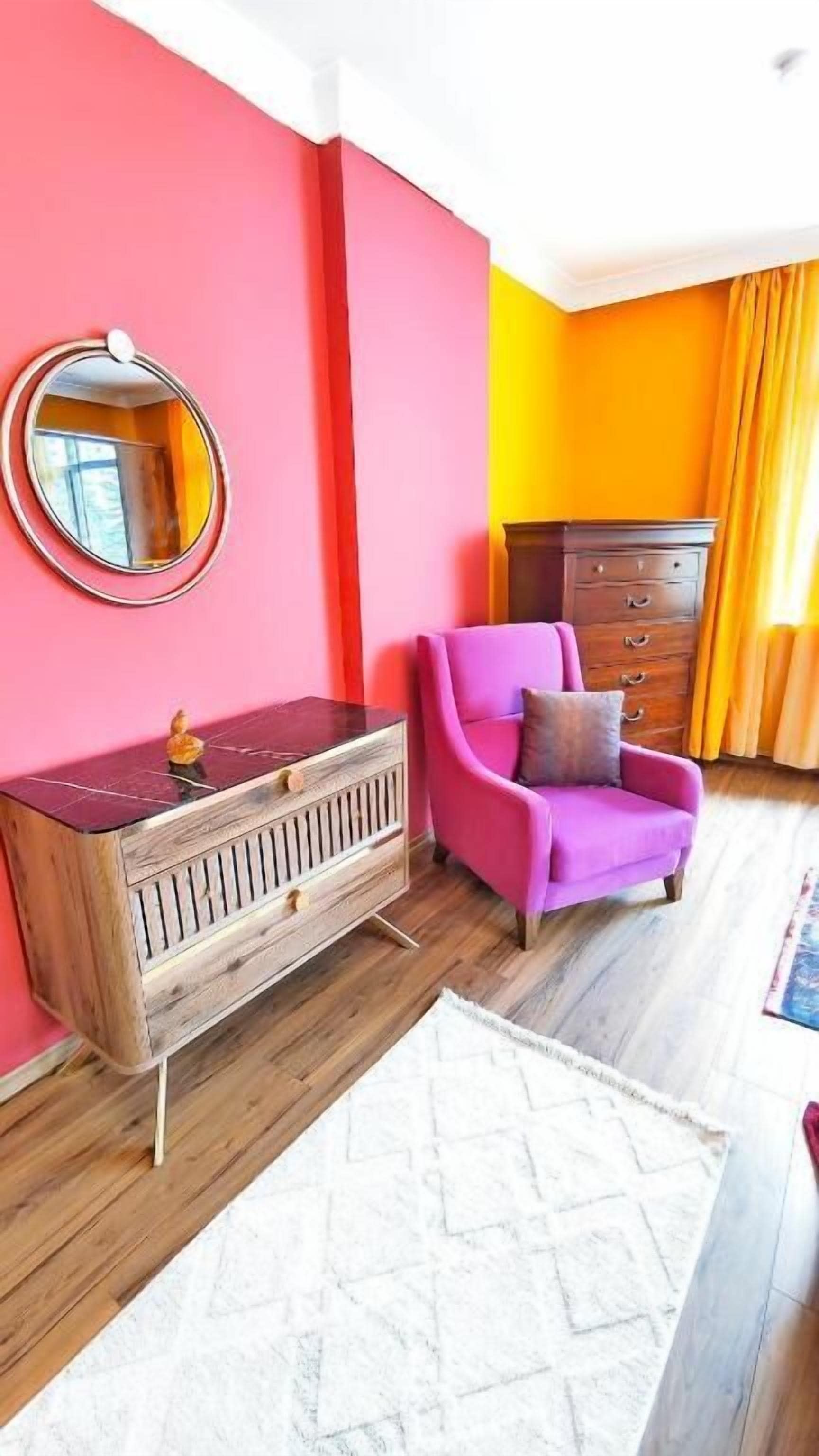 Luxe appartement, 3 slaapkamers, uitzicht op de stad | Luxe beddengoed, individueel gedecoreerd, individueel gemeubileerd