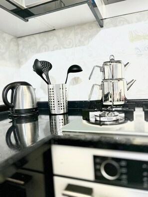 Apartament Comfort, vistes al jardí | 3 dormitoris, roba de llit d'alta qualitat i escriptori