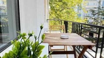 Apartamento de lujo, 3 habitaciones, vistas a la ciudad | Balcón