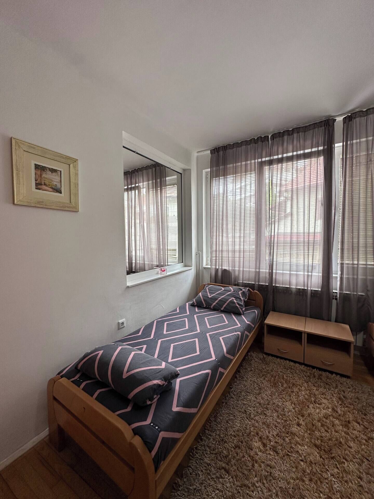 4 bedrooms, WiFi, bed sheets