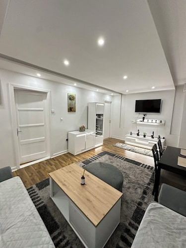 2 minute to the Čaršija Sarajevo Apartments Old Town. Pet-friendly Family-sized 