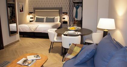 Puerta de la Ribera Suites