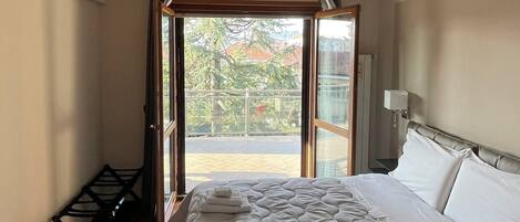 2 chambres, fer et planche à repasser, Wi-Fi, draps fournis