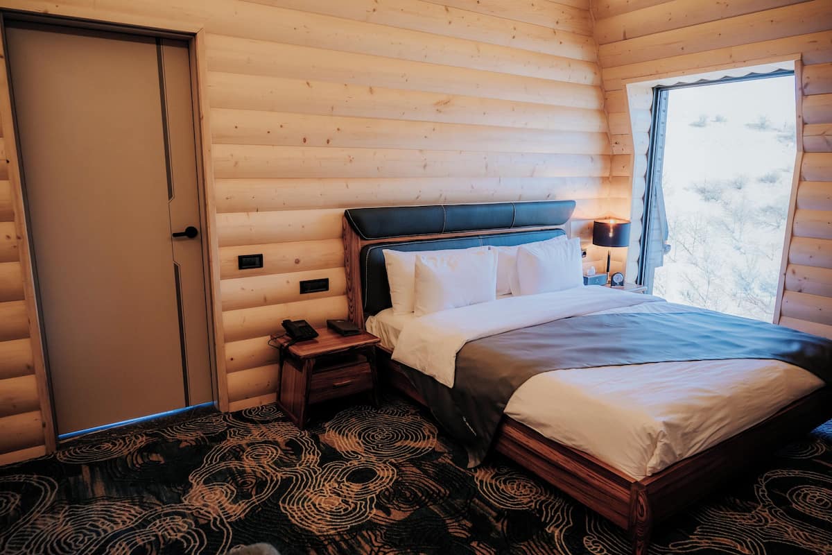 Exclusive Chalet, Lanai, Mountain View | 1 bedroom, in-room safe, desk, laptop workspace