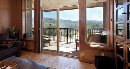 Peregrine Point Condo Steps to Lifts - AC/Amazing Views