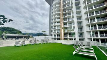 Condo, 3 Bedrooms | Property grounds