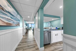 Condo, 1 King Bed (Edgewater Tower 3-104) | Interior