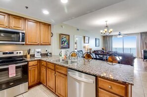 コンドミニアム ベッド (複数台) (Splash 507E) | 専用キッチン | オーブン、トースター