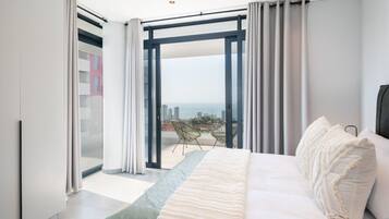 2 bedrooms, iron/ironing board, WiFi (free), bed sheets