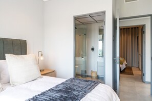 2 bedrooms, iron/ironing board, free WiFi, bed sheets - Luxury Bellagio 304 Two Bed with Inverter (uMhlanga Ridge, KwaZulu-Natal)