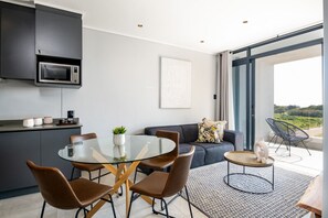 Interior - Luxury Bellagio 304 Two Bed with Inverter (uMhlanga Ridge, KwaZulu-Natal)