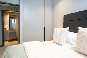 1 chambre, fer et planche à repasser, Wi-Fi gratuit, draps fournis