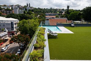 Pool - Stunning Slick 902 Florida Road (Morningside, KwaZulu-Natal)