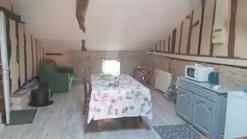 2 habitaciones, cuna de viaje, wifi y ropa de cama