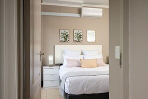 1 chambre, bureau, fer et planche à repasser, Wi-Fi gratuit