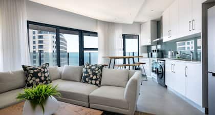 Opulent Oceans Apartment 2505 with Sea Views