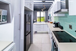 Fridge, microwave, oven, stovetop