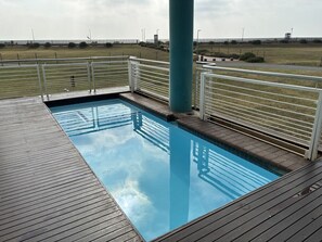 Pool - Stunning Apartment in Quayside (Point Waterfront, KwaZulu-Natal)