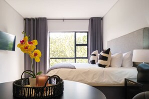 1 bedroom, desk, iron/ironing board, WiFi