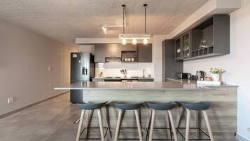 Fridge, microwave, oven, stovetop