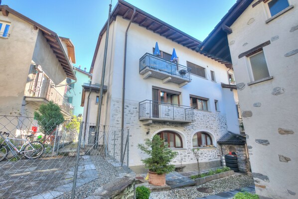 Family Apartment, Multiple Bedrooms (Ca Cornocc) | Exterior