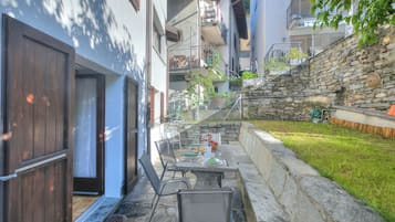 Familienapartment, Mehrere Schlafzimmer (Ca Cornocc) | Speisen im Freien