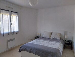 2 Schlafzimmer, Bügeleisen/Bügelbrett, WLAN, Bettwäsche
