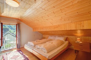 Standard Chalet, Multiple Bedrooms, Mountainside (Ca Contina) | 1 bedroom, free WiFi, bed sheets - Ca Contina (Sonogno)