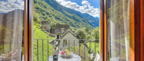Standard Chalet, Multiple Bedrooms, Mountainside (Ca Contina) | Outdoor dining